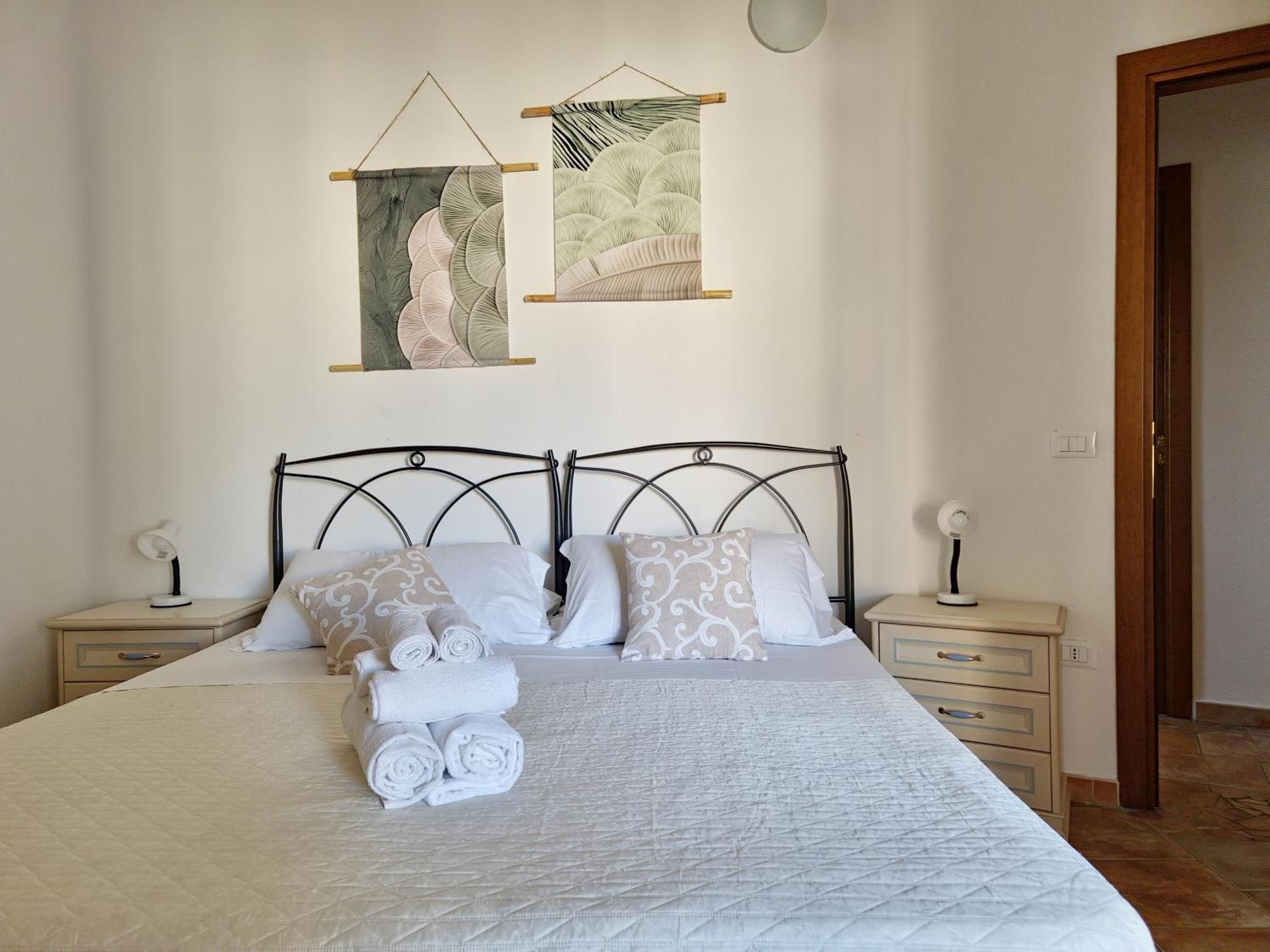 Dommos - Melodie Apartments Cala Liberotto Luaran gambar