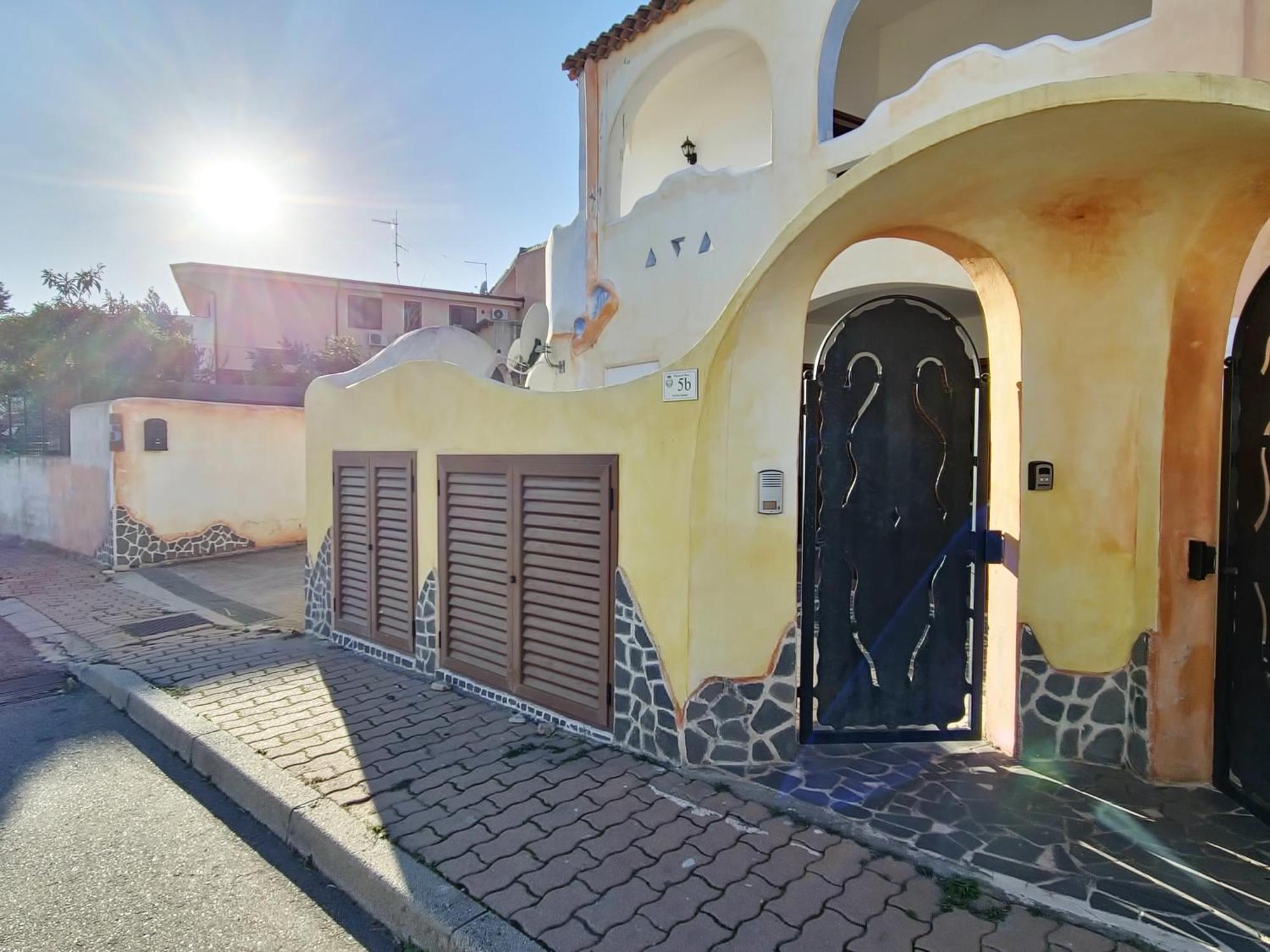Dommos - Melodie Apartments Cala Liberotto Luaran gambar