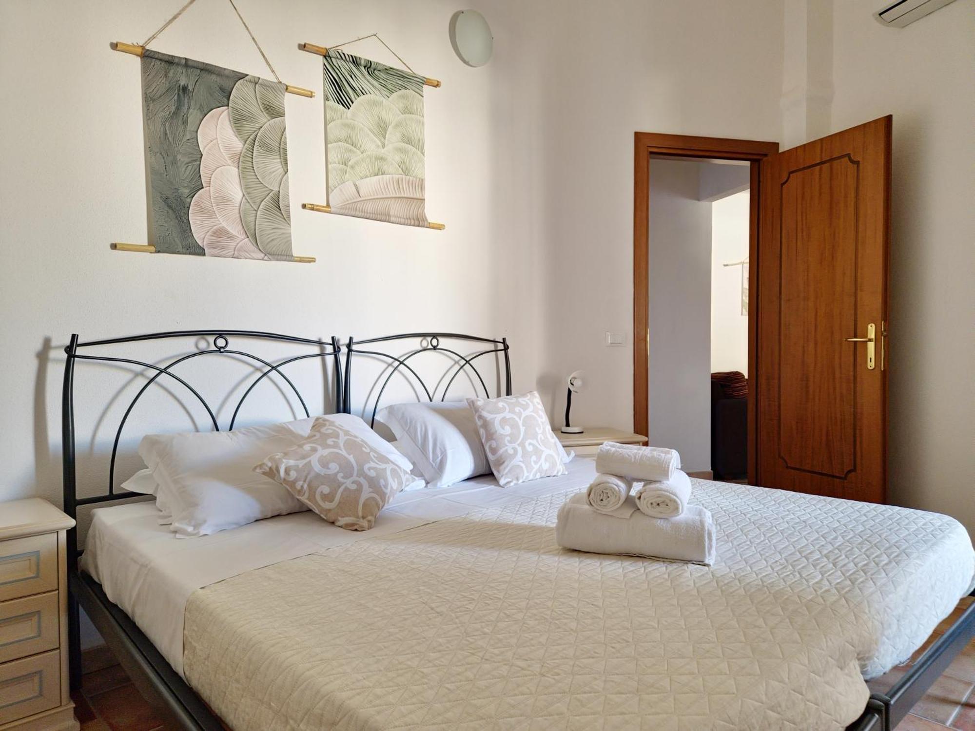 Dommos - Melodie Apartments Cala Liberotto Luaran gambar
